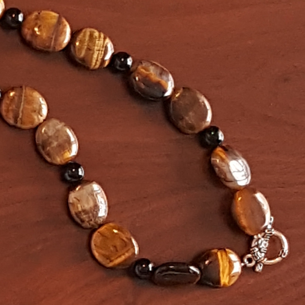 (NWOT) Tigers Eye Quartz Necklace w/ Tiger Charm - Picture 5 of 7